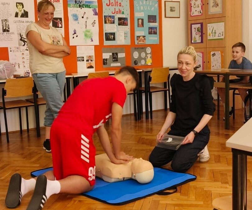 3. radionica iz projekta za potencijalno darovite učenike Misli, vježbaj, mijenjaj: Reanimacija i korištenje AVD-a