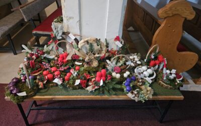 Prodaja Adventskih Vjenčića u Župnoj Crkvi u Radoboju